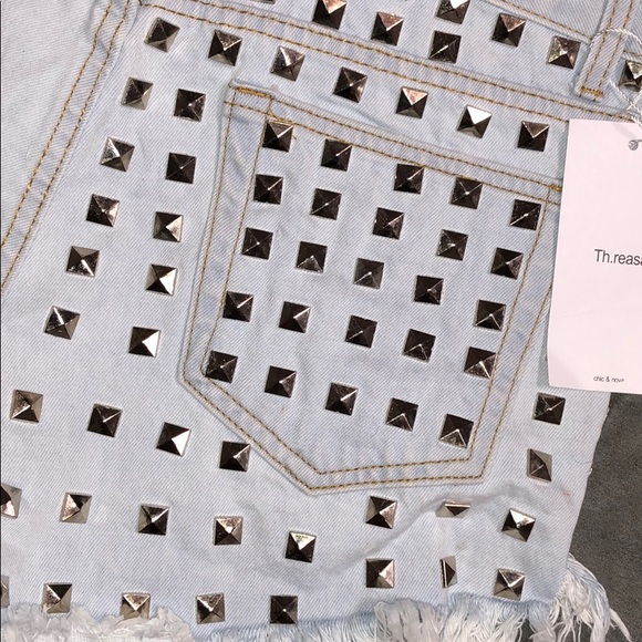 Daisy Duke’ish - Picture 4 of 4